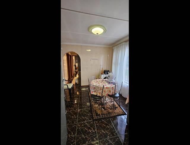 3 BEDROOM HOUSE FOR SALE IN MARBURG